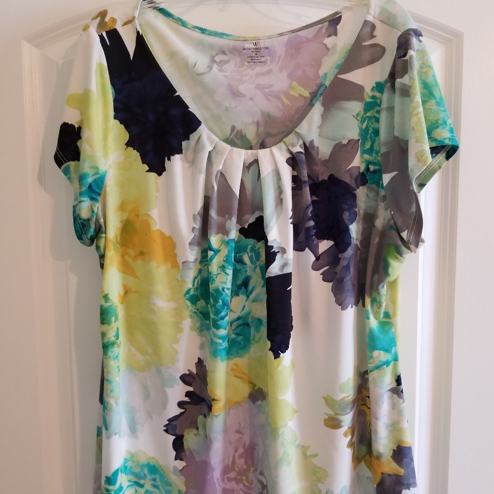 Worthington Floral Top